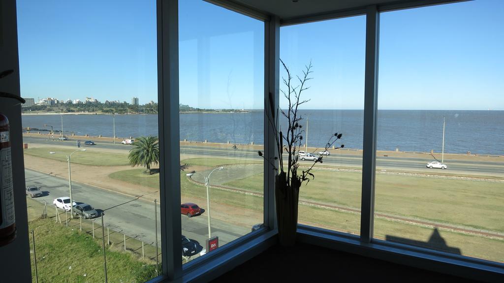 Ibis Montevideo Rambla Hotell Exteriör bild