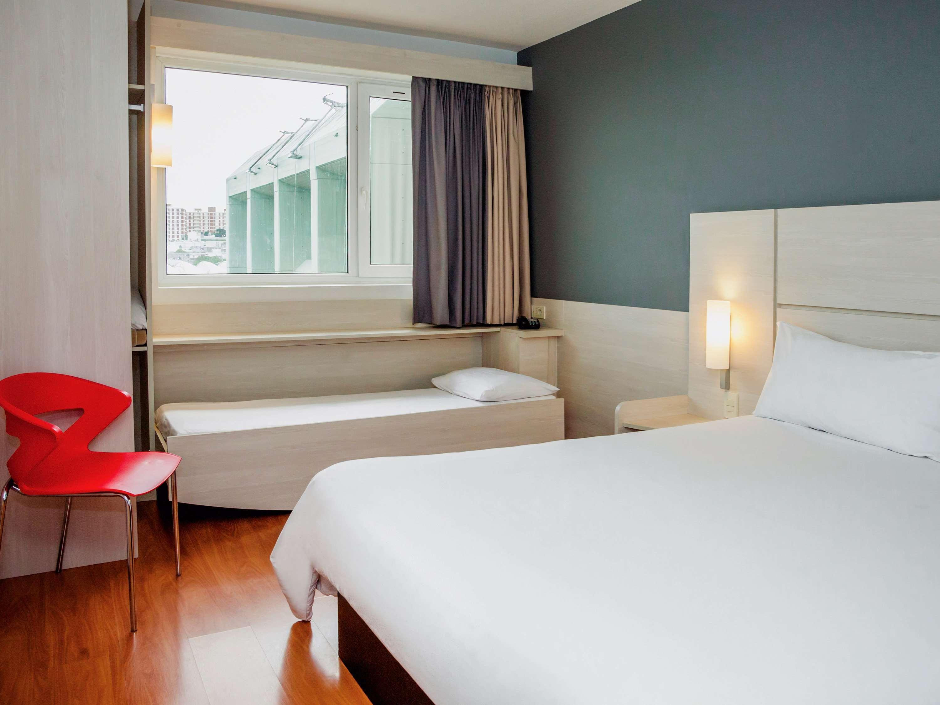 Ibis Montevideo Rambla Hotell Exteriör bild