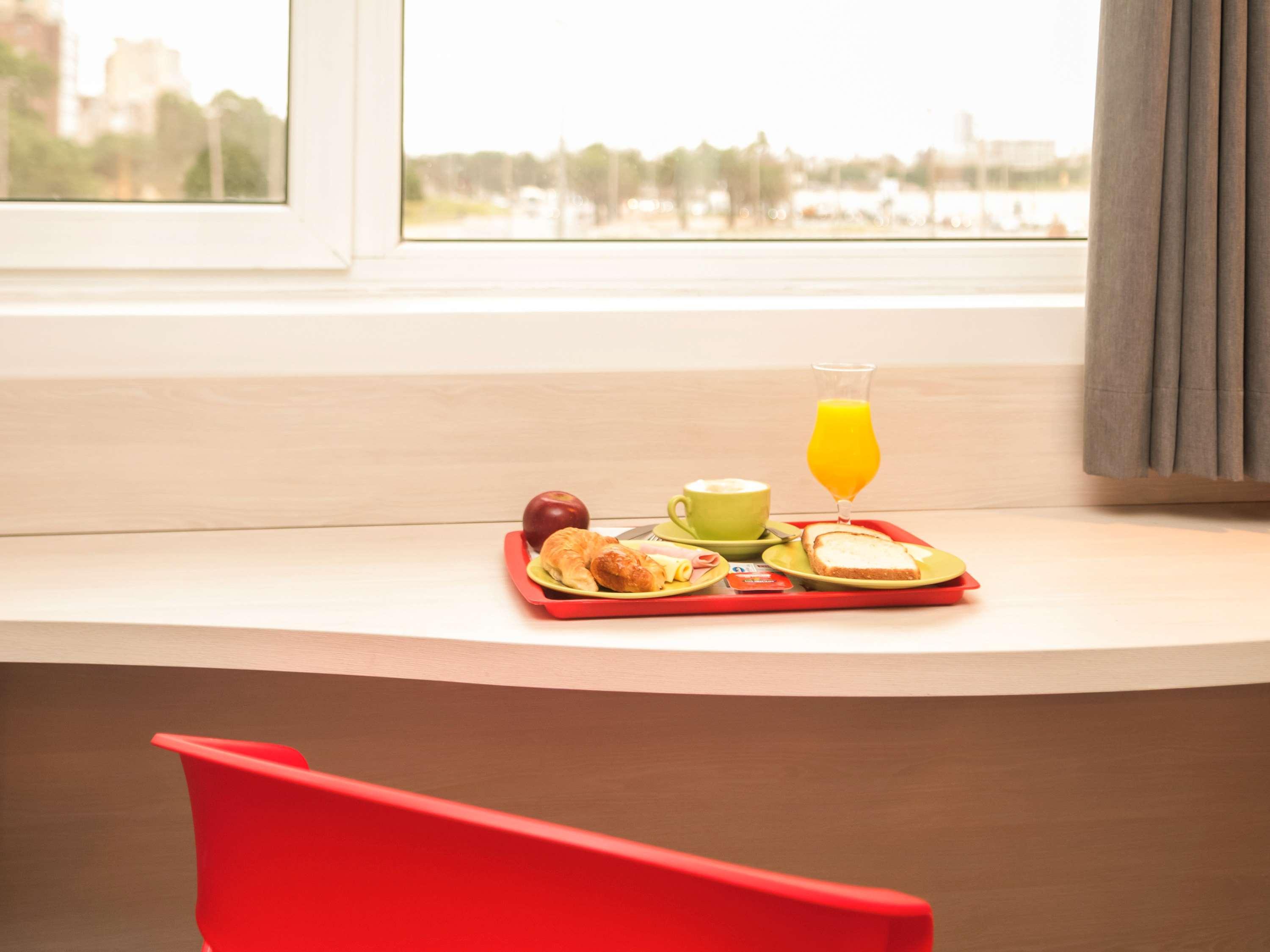 Ibis Montevideo Rambla Hotell Exteriör bild
