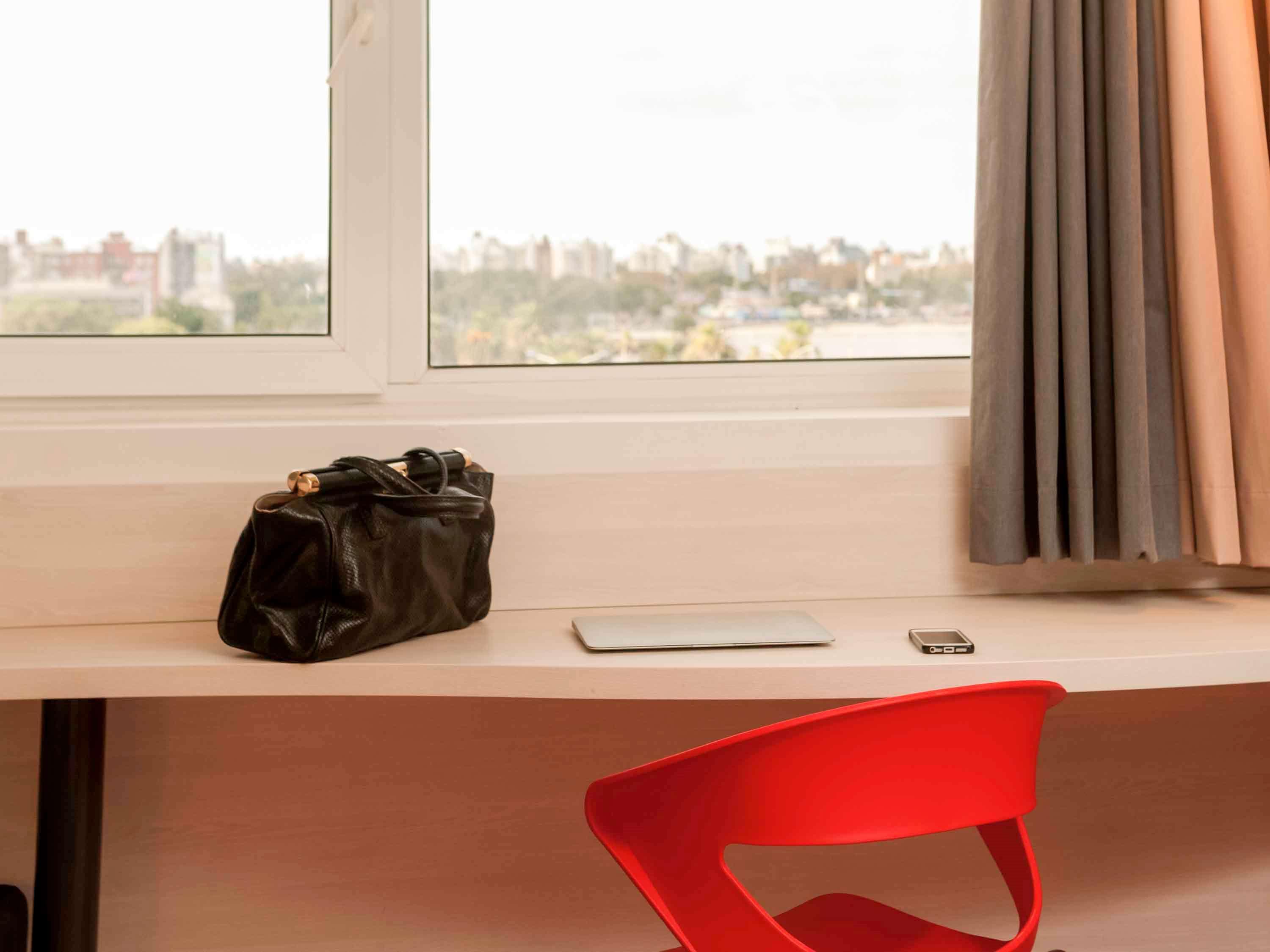 Ibis Montevideo Rambla Hotell Exteriör bild