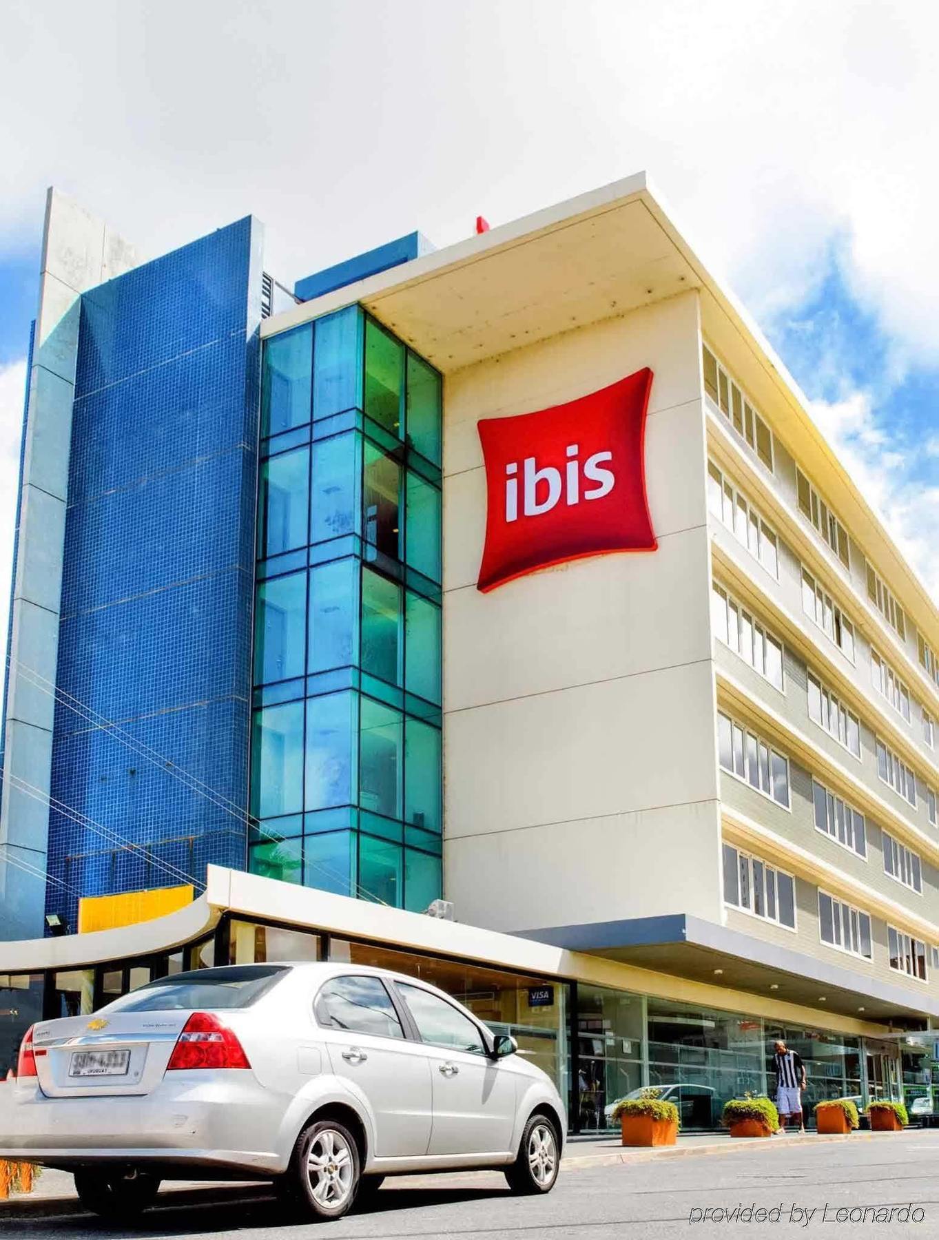 Ibis Montevideo Rambla Hotell Exteriör bild
