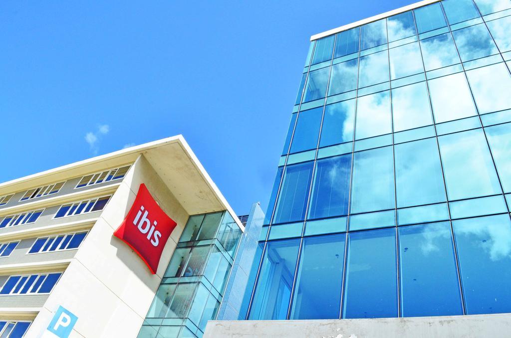 Ibis Montevideo Rambla Hotell Exteriör bild
