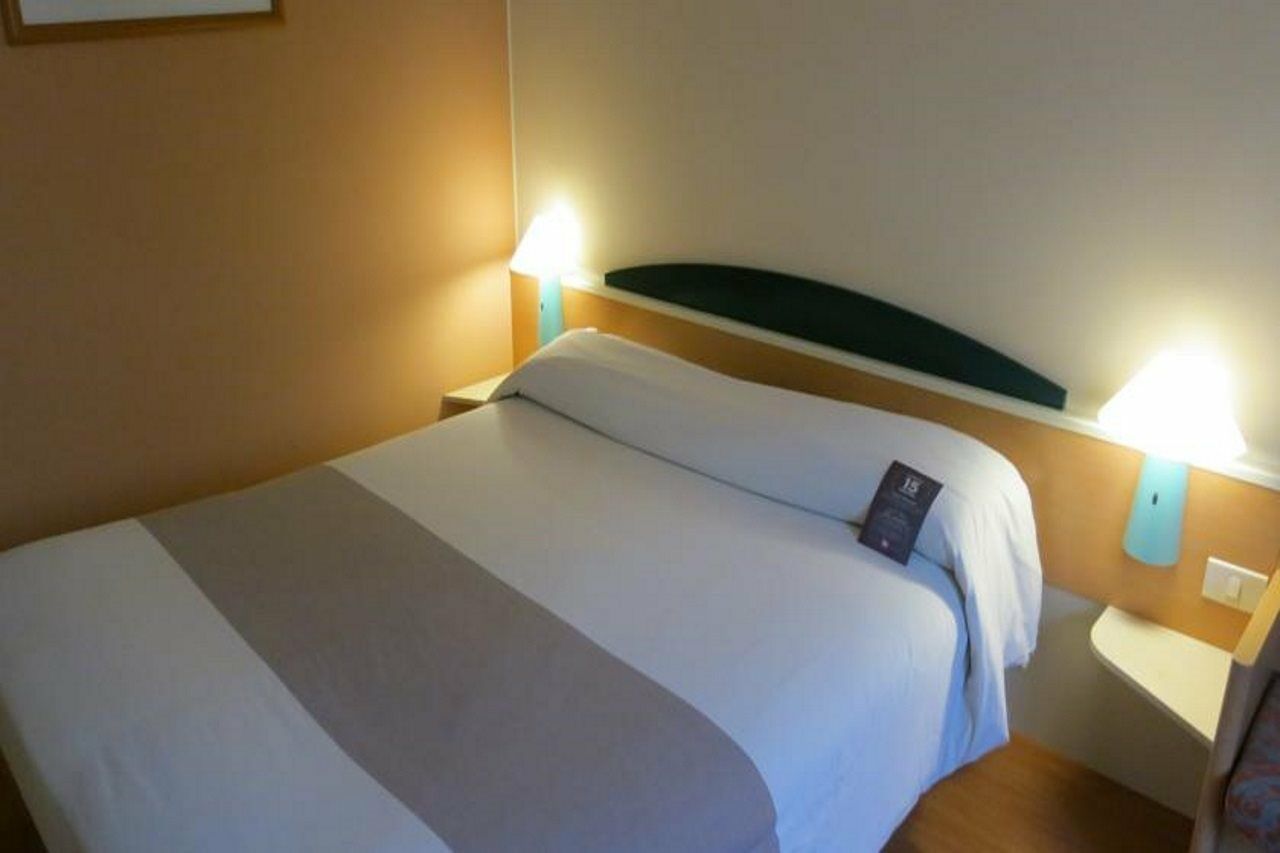 Ibis Montevideo Rambla Hotell Exteriör bild